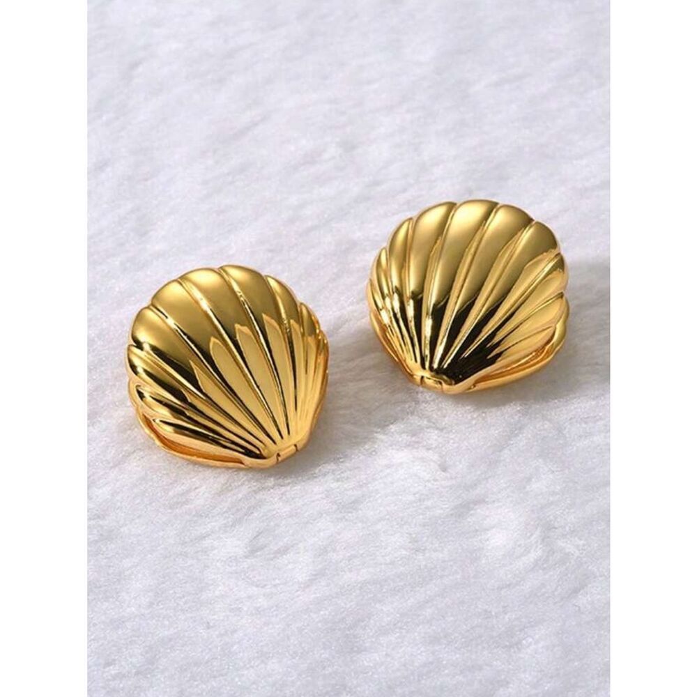 Shell earrings #2576